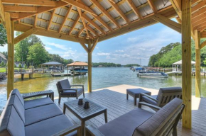 Dock Holiday by AvantStay Custom Home New Dock
